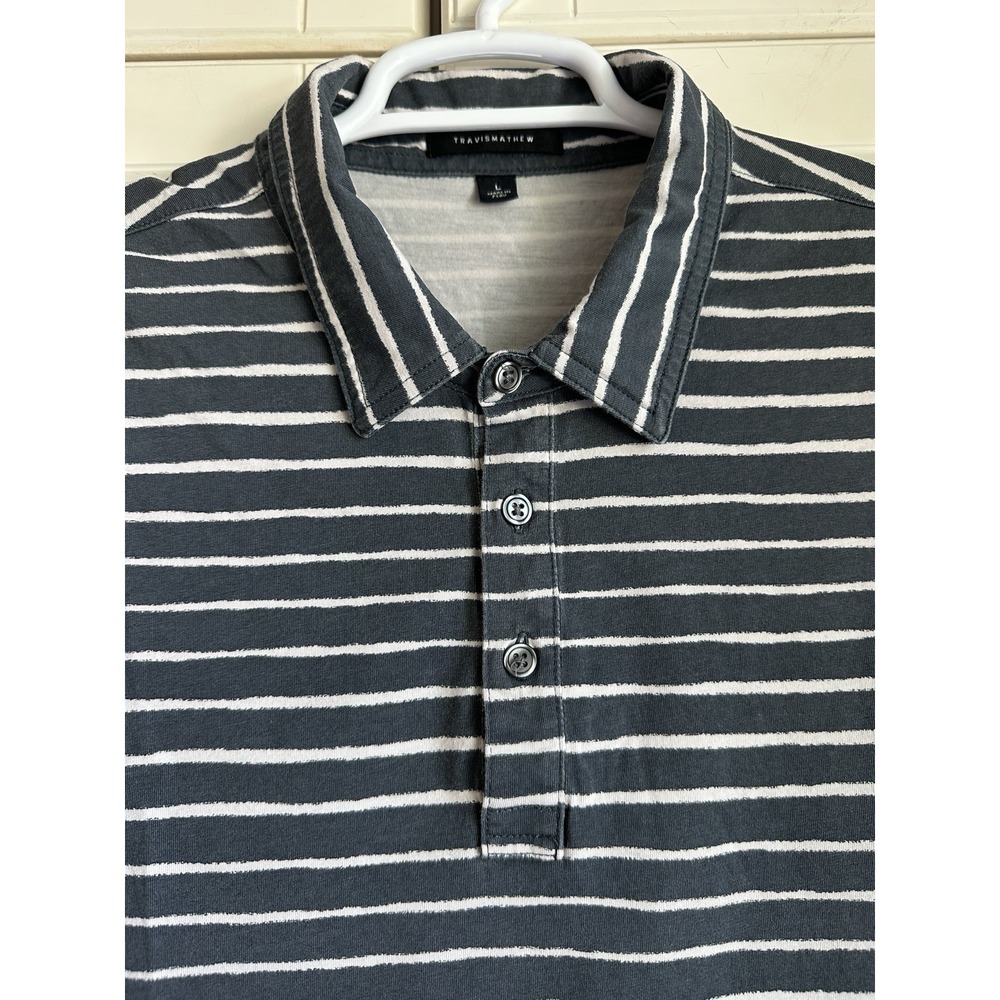 Travis Matthews Golf Shirt Gray Stripe Mens Large Short Sleeve‎
